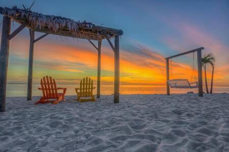 The Hemingway Subtropical Luxury On The Tampa Bay Villa ภายนอก รูปภาพ